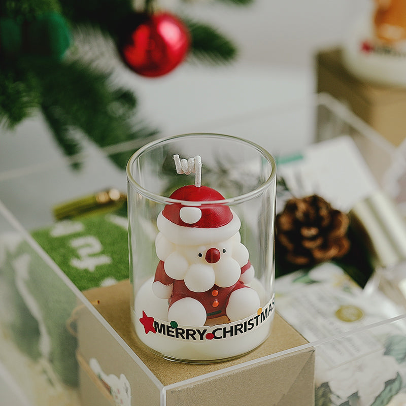 Winter-Weihnachtsmann-Apfel-Sojawachskerze im Glasbecher, kreatives, festliches Heimaroma